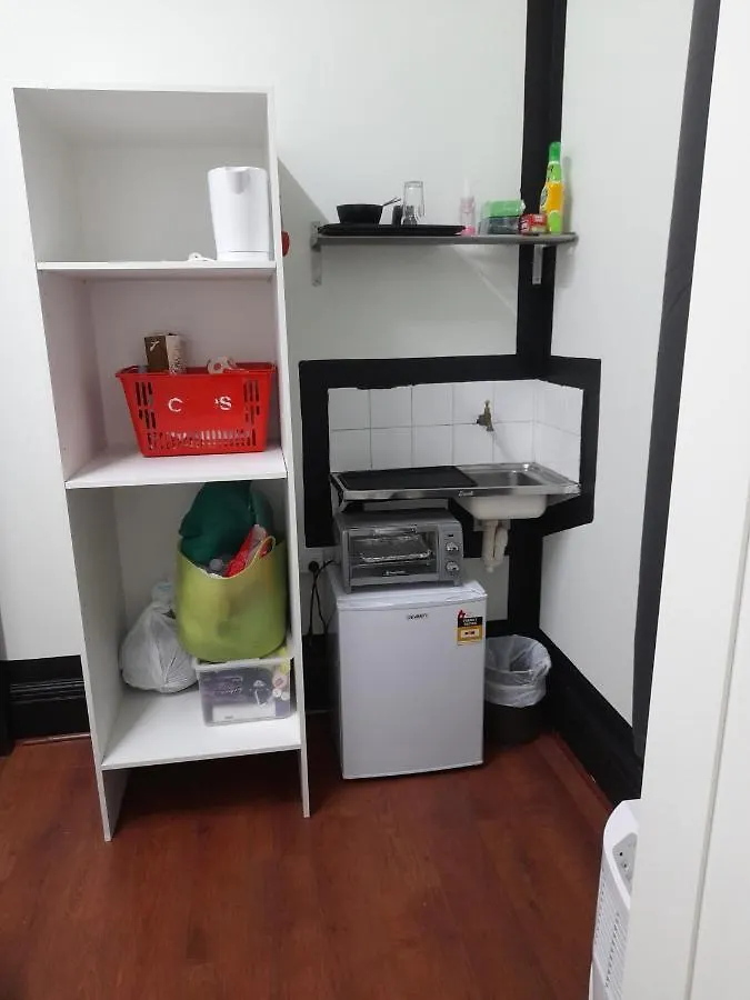 Ozi Inn Backpackers - Perth - Hostel