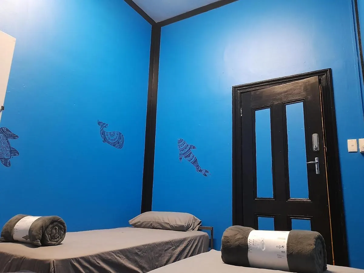 Ozi Inn Backpackers - Perth - 0*,