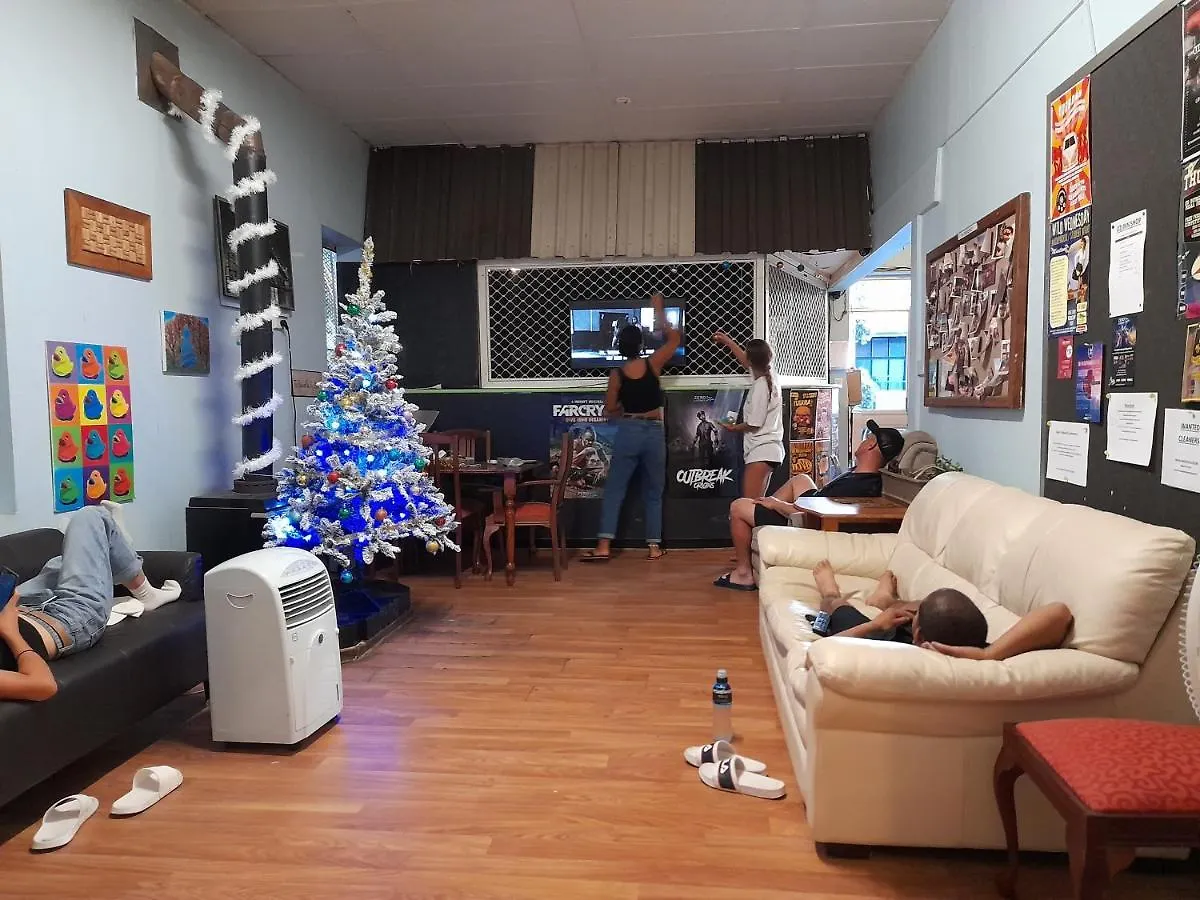 Ozi Inn Backpackers - Perth - Australia