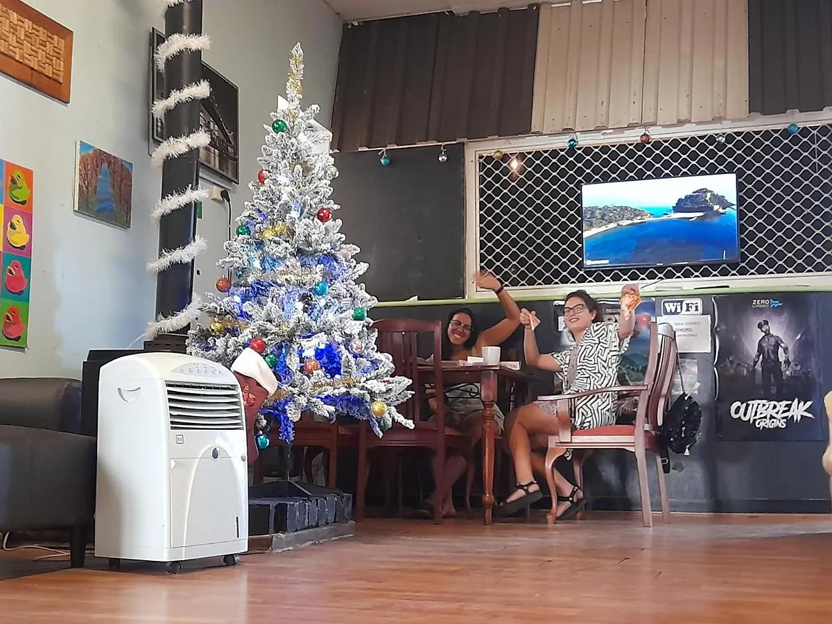Ozi Inn Backpackers - Perth -