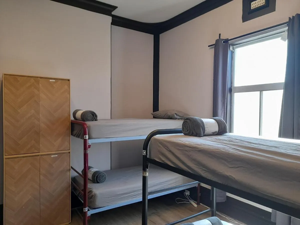 Hostel Ozi Inn Backpackers - Perth -