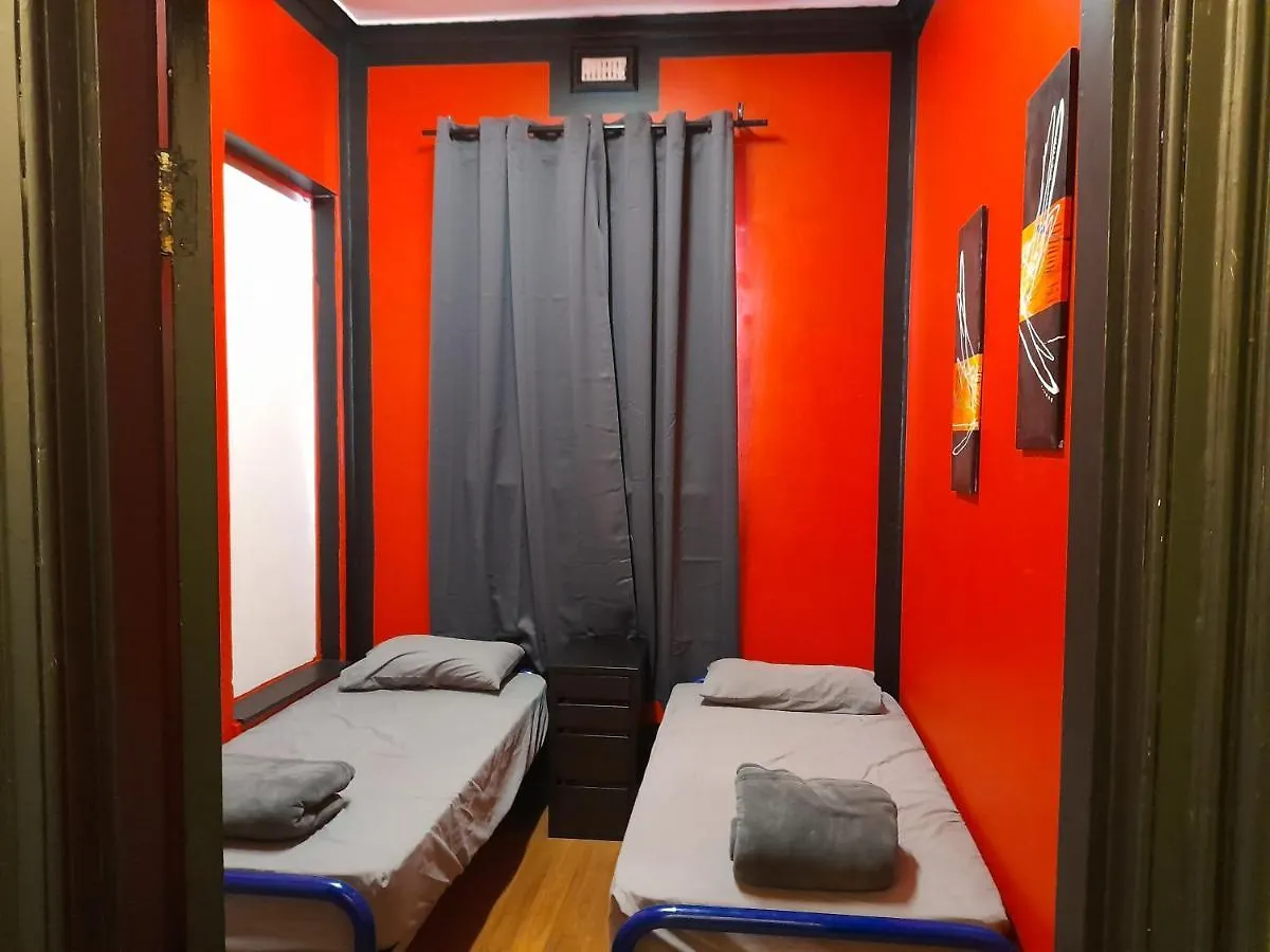 Hostel Ozi Inn Backpackers - Perth - Australia