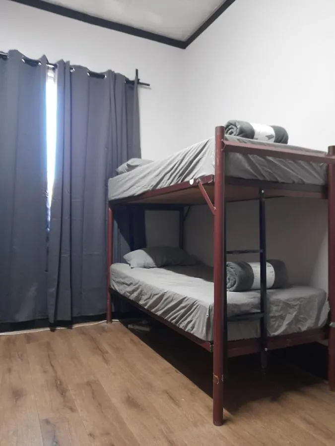 Ozi Inn Backpackers - Perth -