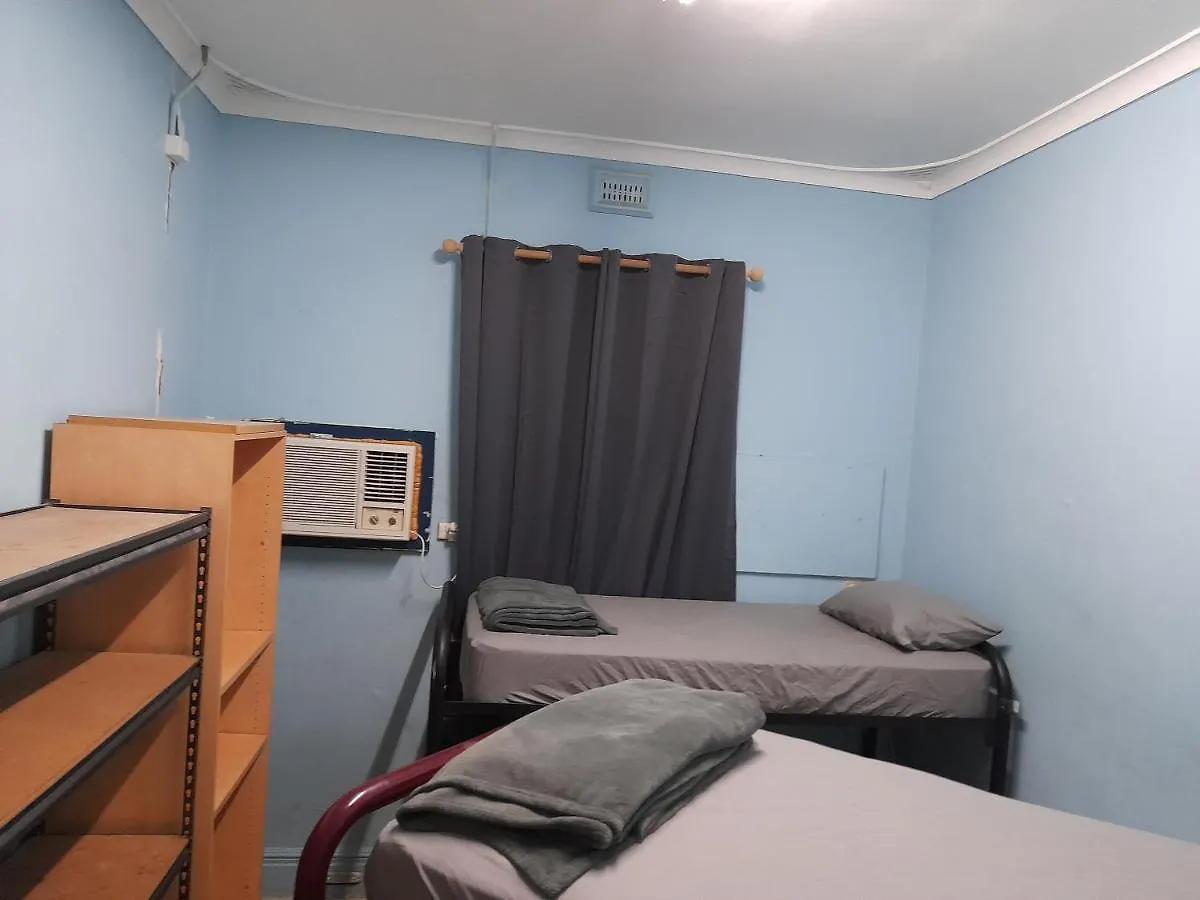 Ozi Inn Backpackers - Perth - Australia